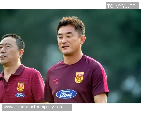 全北现代助教因拉眼角事件辞职曾遭禁赛五场引发种族歧视争议